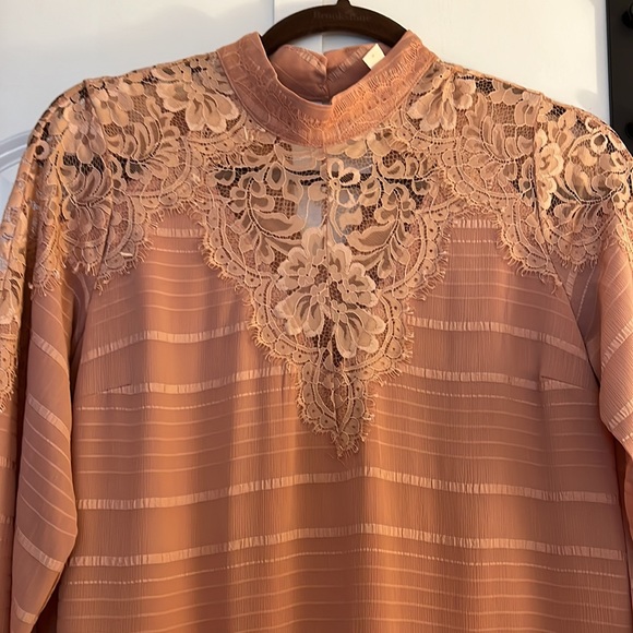 Dress - Picture 4 of 8